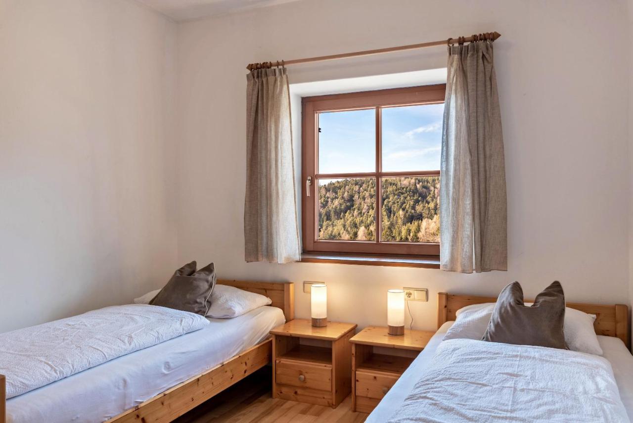 Alpin Farm Linde - Oberweidacherhof Колалбо Екстериор снимка